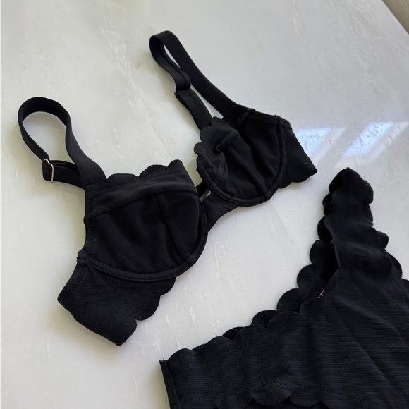 Victoria's Secret Black Scalloped Bikini - Picture 2 of 7